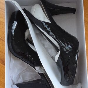 Sleek Black Croc-Embossed Women's Heels